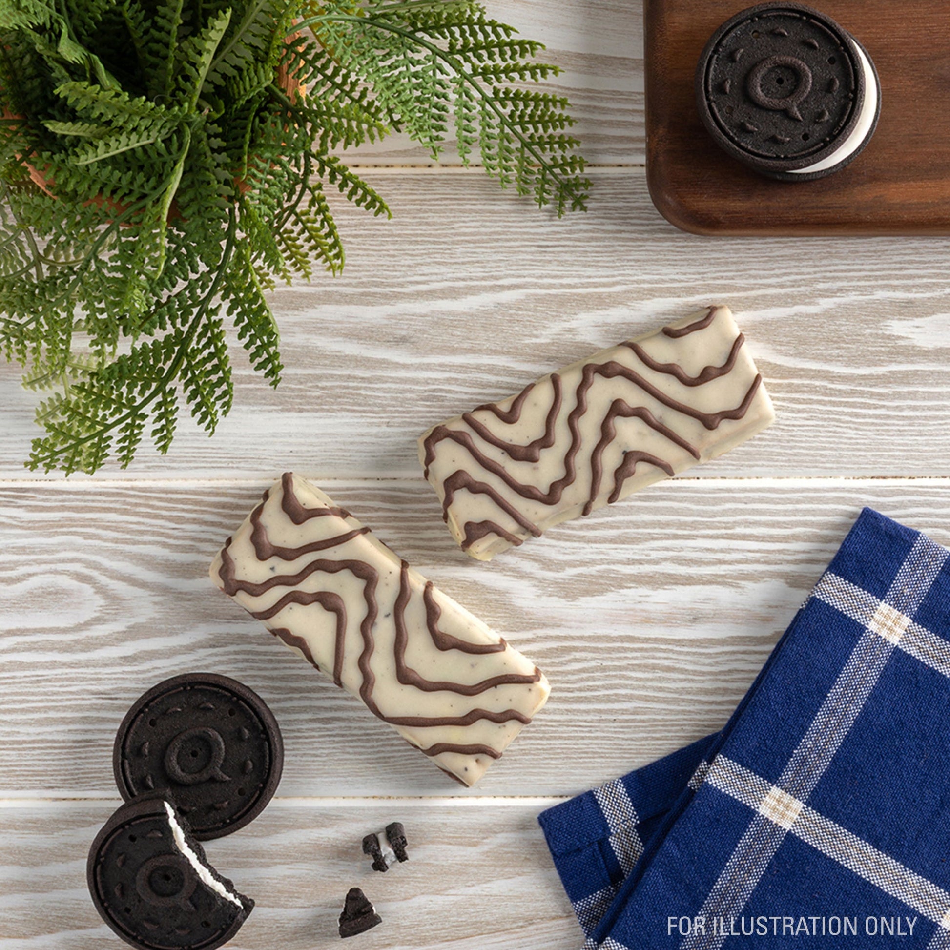 dipped-cookies-and-cream-protein-bars-t4 15807_QN_USA_ProteinBar_CAC_InterimAssetUpdate_Digital-Dipped-ProductCarouselSet_Tabletop2.jpg