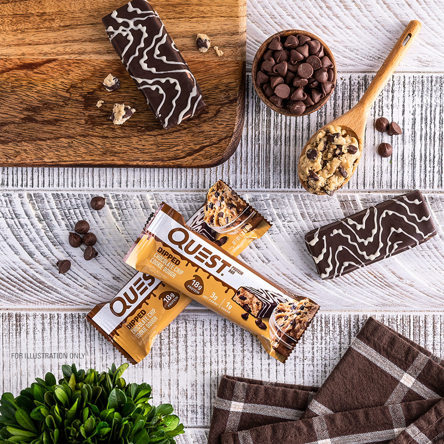 dipped-chocolate-chip-cookie-dough-protein-bar-w0 qst-012268_dipped-chocolate-chip-cookie-dough-protein-bar_7.png